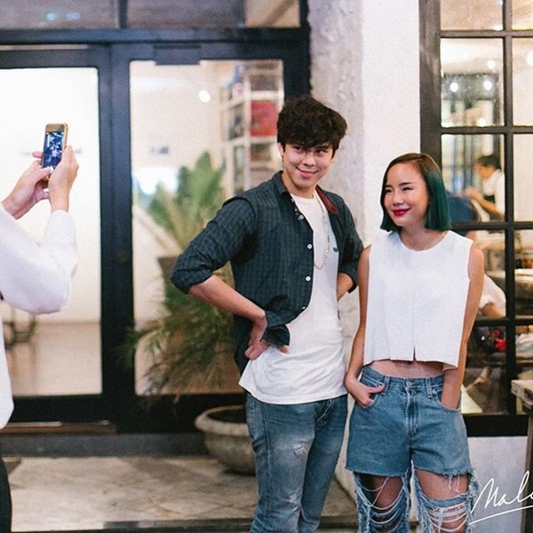 พีช พชร เผยภาพสุดเท่ในชุดครุย