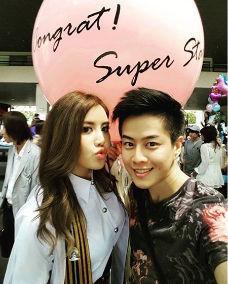 หญิง น้องสาวกอล์ฟ-ไมค์ ซ้อมรับปริญญา