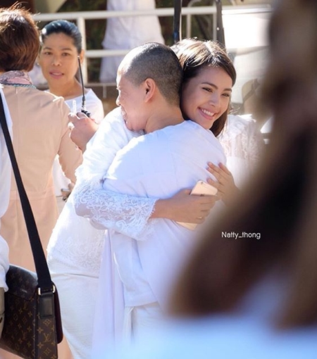 ญาญ่า ร่วมงานอุปสมบท พระณเดชน์