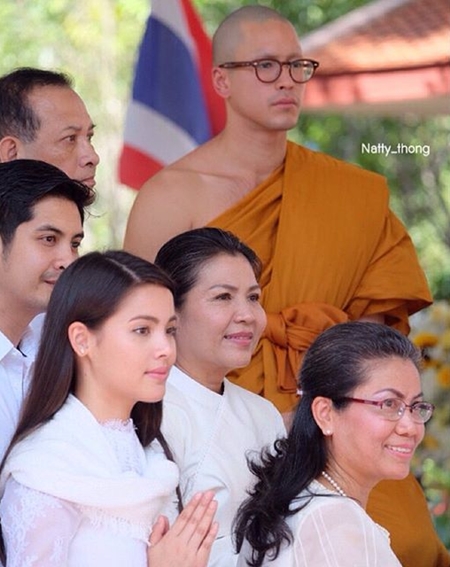 ญาญ่า ร่วมงานอุปสมบท พระณเดชน์