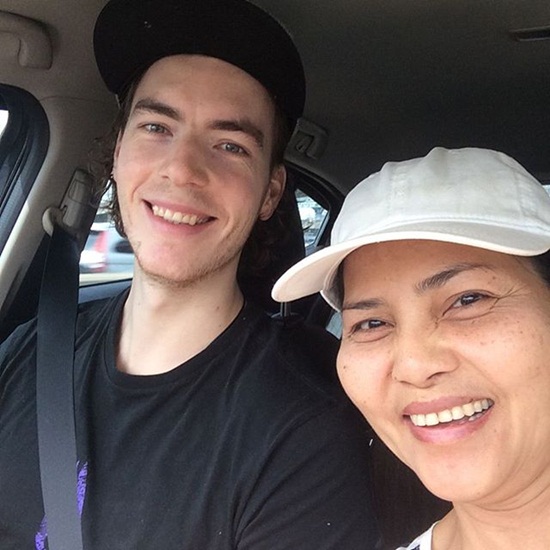 12 คู่หวานแห่งวงการบันเทิง ประจำปี 2558