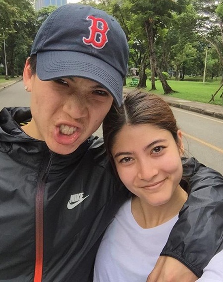 12 คู่หวานแห่งวงการบันเทิง ประจำปี 2558