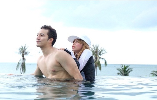 12 คู่หวานแห่งวงการบันเทิง ประจำปี 2558