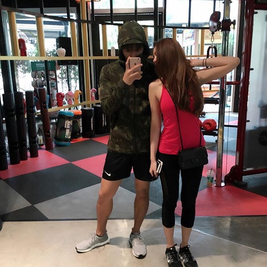 12 คู่หวานแห่งวงการบันเทิง ประจำปี 2558