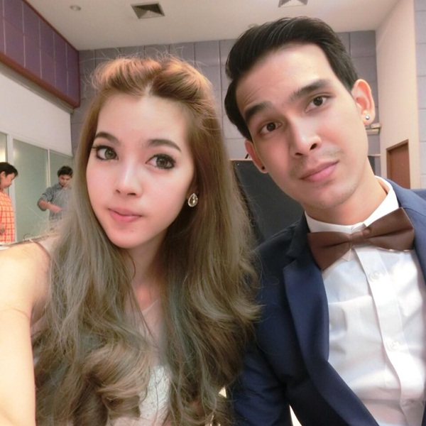 เอ็ม ง้อ ลูกหนู เน็ตไอดอลสำเร็จ