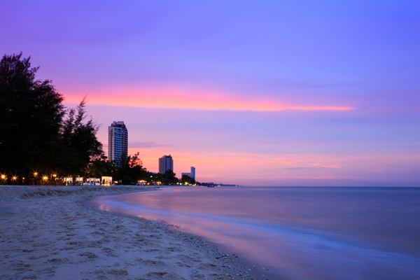 10 สถานที่ยอดฮิตบนเฟซบุ๊ก 10 สถานที่ยอดฮิตบนเฟซบุ๊ก