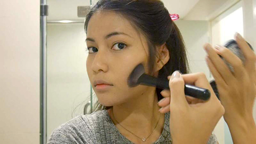 ผิวแทนแต่งปากแดงยังไงให้สวย ผิวแทนแต่งปากแดงยังไงให้สวย