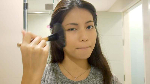 ผิวแทนแต่งปากแดงยังไงให้สวย ผิวแทนแต่งปากแดงยังไงให้สวย