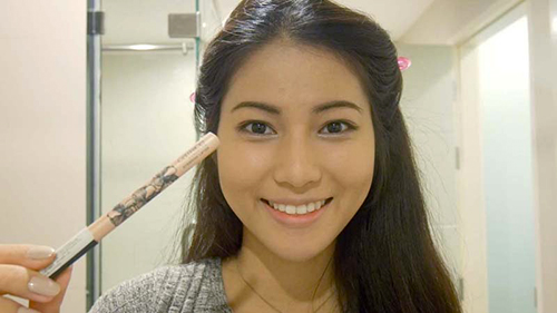 ผิวแทนแต่งปากแดงยังไงให้สวย ผิวแทนแต่งปากแดงยังไงให้สวย