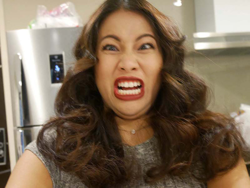 ผิวแทนแต่งปากแดงยังไงให้สวย ผิวแทนแต่งปากแดงยังไงให้สวย