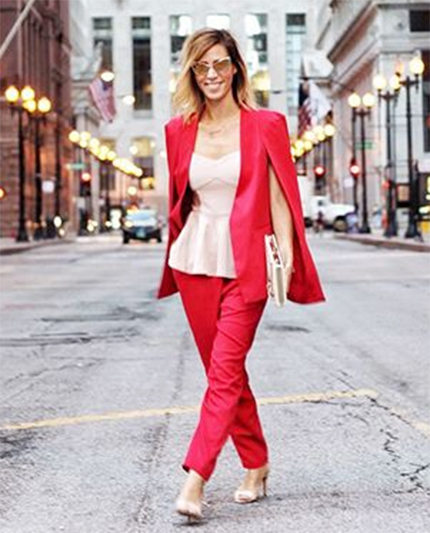 แฟชั่นเกาะอกกับกางเกงขายาว