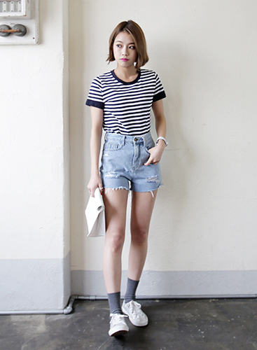 กางเกงยีนส์ขาสั้น