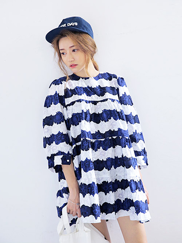 ชุดเดรสหลวมๆ