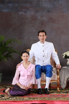 บ้านทรายทอง-พจมาน สว่างวงศ