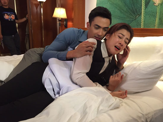 คนละโลก