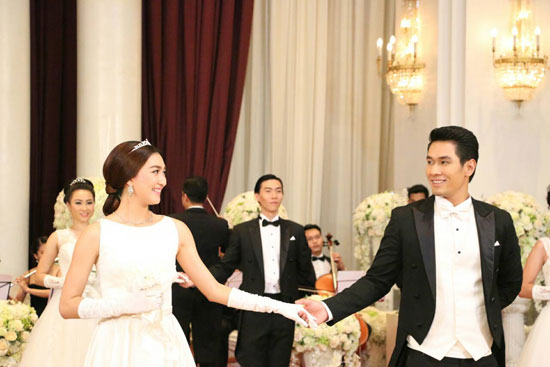 รักเร่ 