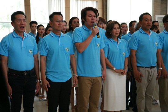 แม่ของแผ่นดิน  