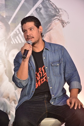 ซิ่งรักทะลุมิติ