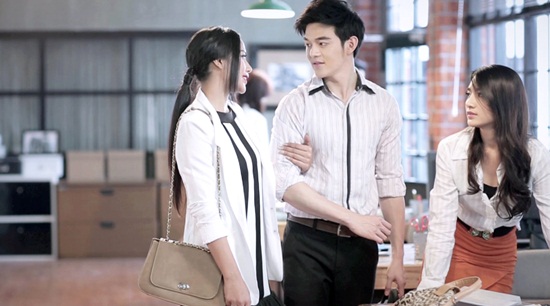กานดา อาร์สยาม MV เพลง ขมคอ