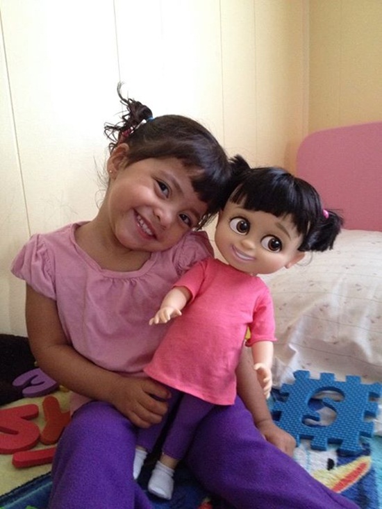 เด็กหน้าเหมือนตุ๊กตา