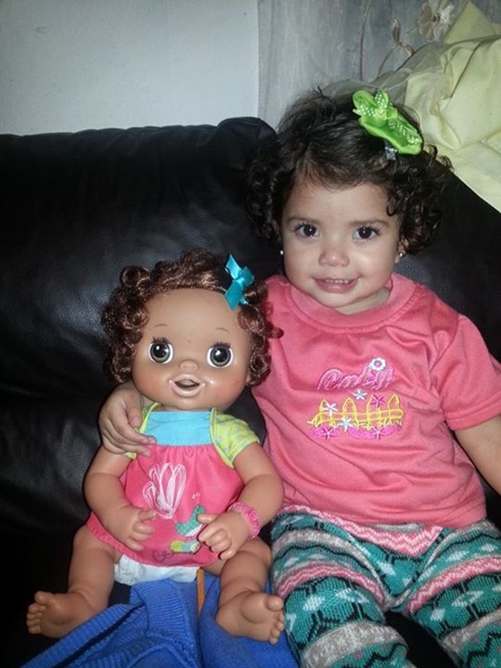 เด็กหน้าเหมือนตุ๊กตา