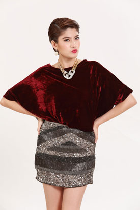 ใต้เงาจันทร์