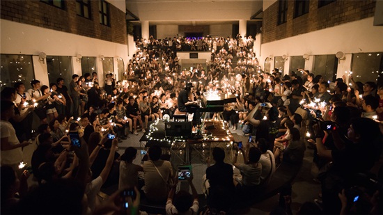 Greasy Cafe Live at Pridi Institute