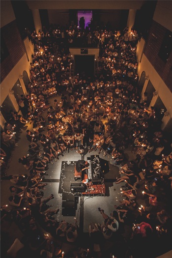 Greasy Cafe Live at Pridi Institute