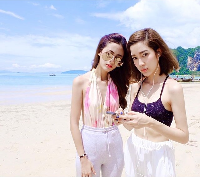 โม มนชนก