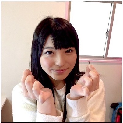 ดาราเอวีเปิดประมูลขนจิ๊มิ หนุ่ม ๆ บี้ตัดราคากันสุดฤทธิ์ กระจุกเดียวขายได้เป็นหมื่น