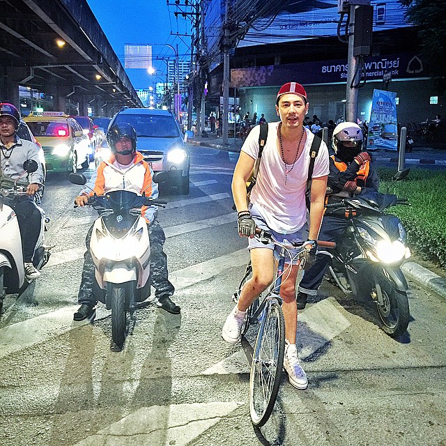 โดม เมทัล ปั่นจักรยาน