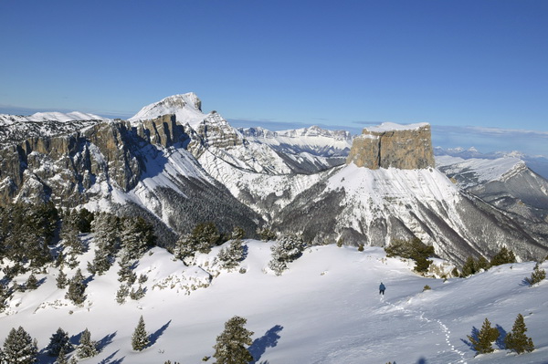 ภูเขา Mont Aiguille ประเทศฝรั่งเศส