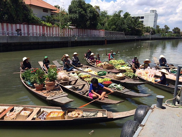ย้อนวันวานกลางในเมืองกรุง ที่ตลาดน้ำสะพานสูง