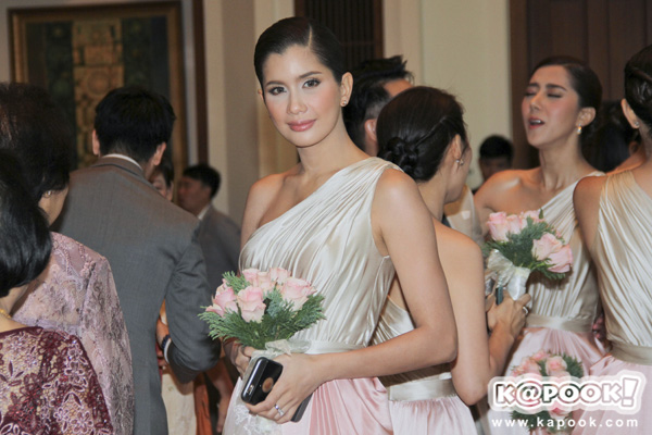 งานแต่ง เอมมี่ เจมส์