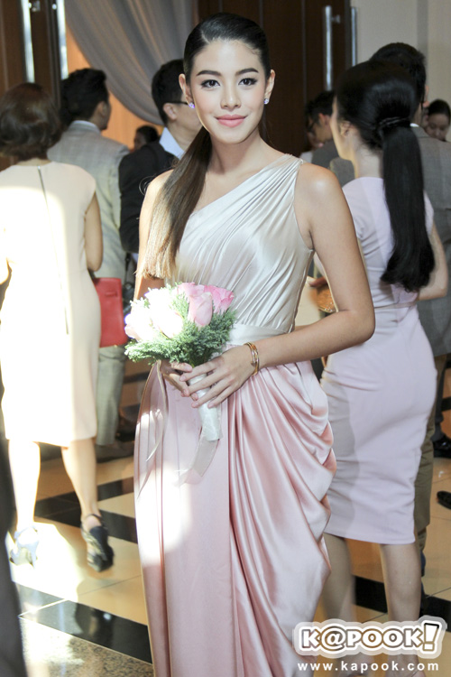 งานแต่ง เอมมี่ เจมส์