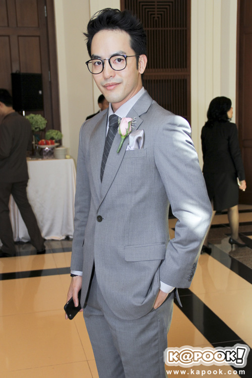 งานแต่ง เอมมี่ เจมส์