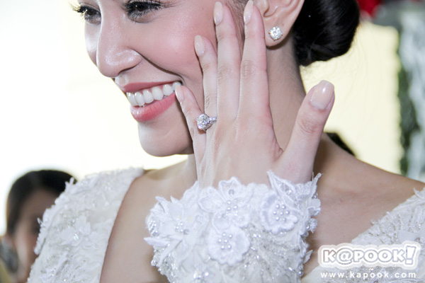 งานแต่ง เอมมี่ เจมส์