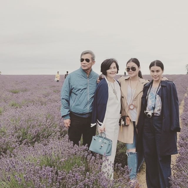 มัดหมี่ พิมดาว