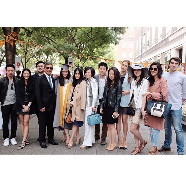 มัดหมี่ พิมดาว