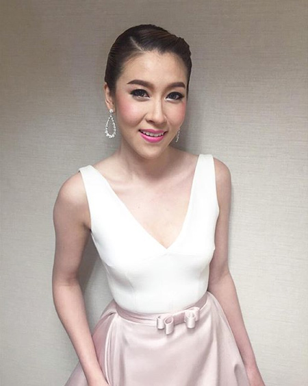 เชียร์ ฑิฆัมพร