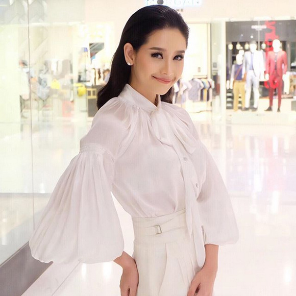 โม อมีนา