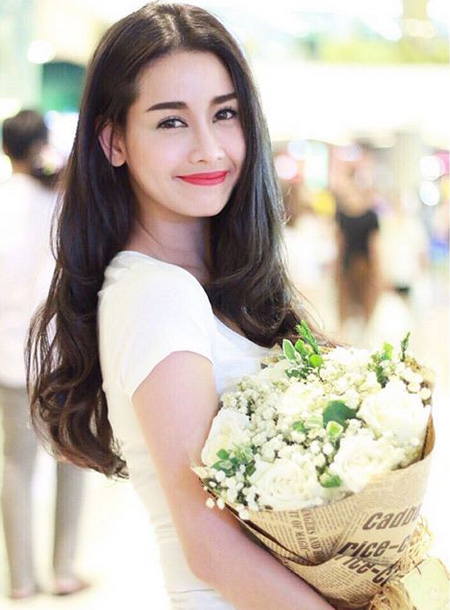 โม อมีนา