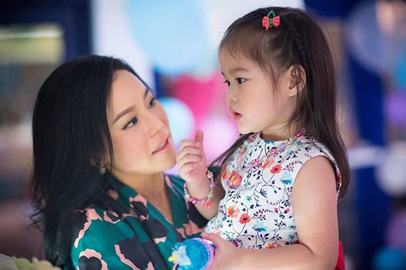 หนิง ปณิตา จัดปาร์ตี วันเกิด น้องณิริน