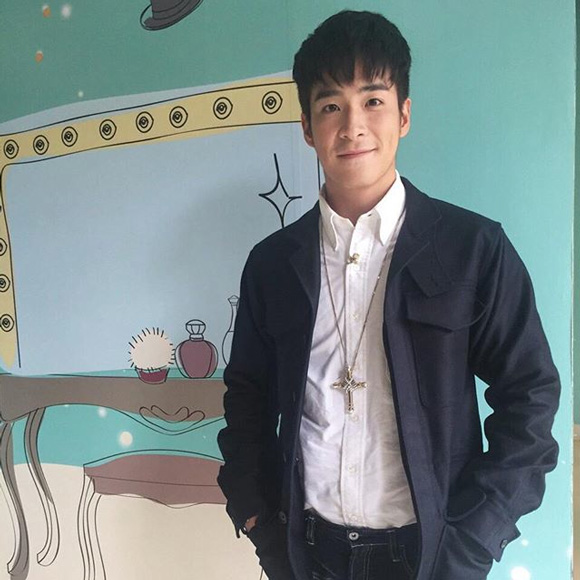 อาเล็ก ธีรเดช