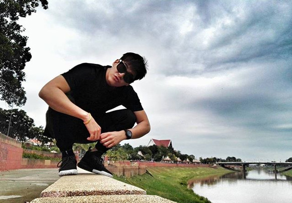 อาเล็ก ธีรเดช