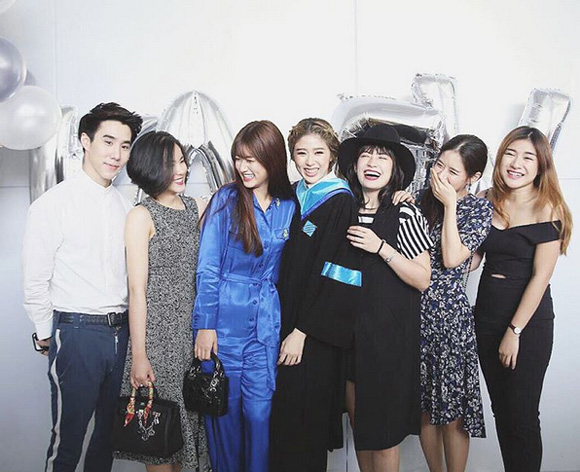 แก้ว FFK แก้ว จริญญา รับปริญญา