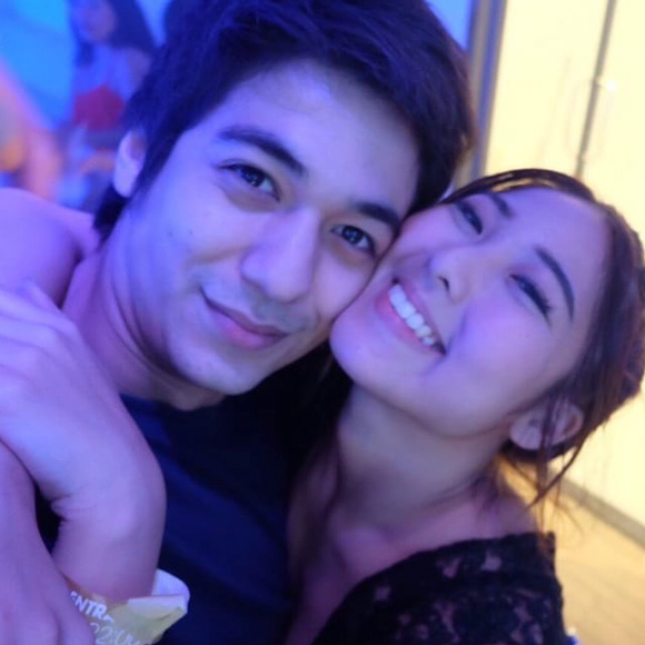 หวาย ชุดว่ายน้ำ