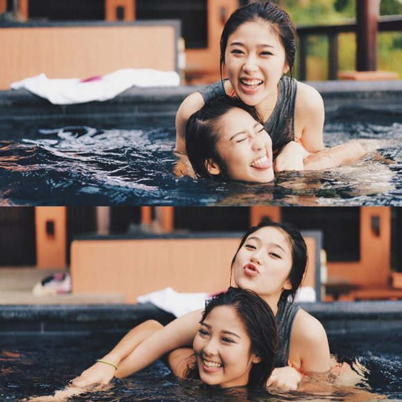 หวาย ชุดว่ายน้ำ