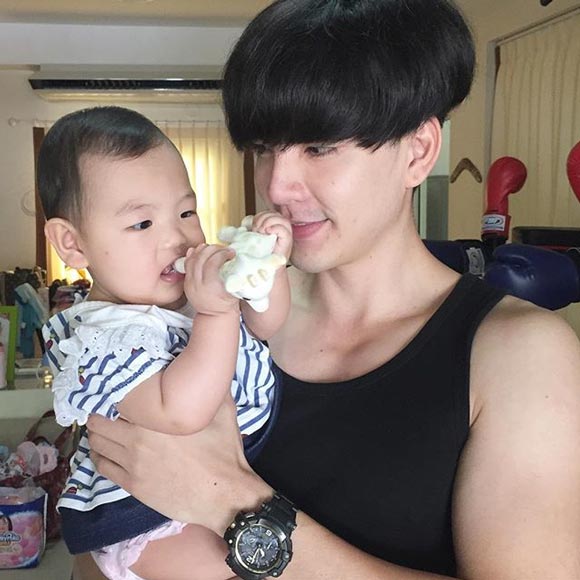 นิว วงศกร ทรงผมหัวเห็ด
