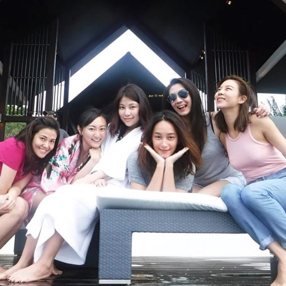 บี น้ำทิพย์ บิกินี่